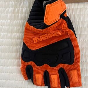 Cycling Outdoor Adventure INBIKE Half Glove Safety Sz Large Orange and Black
NWT